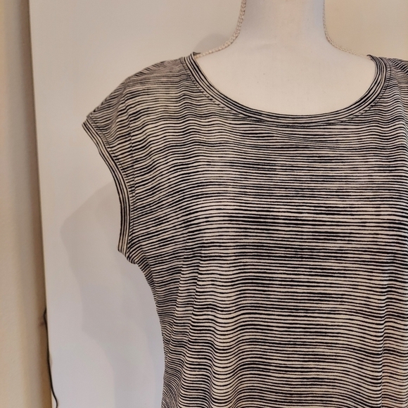 ELLE Gray/White woman's blouse. Size L All seasons Gift Free fit Christmas Stret - Picture 2 of 6